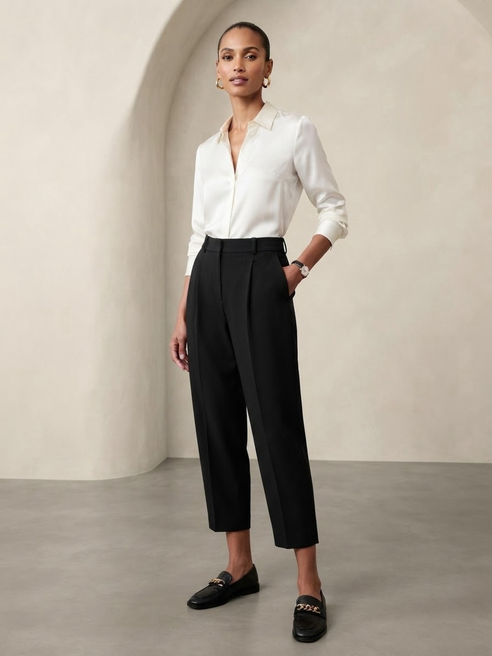 Wilfred by Aritzia Black High-Waisted Pleated Cropped Tapered Trousers Size 4